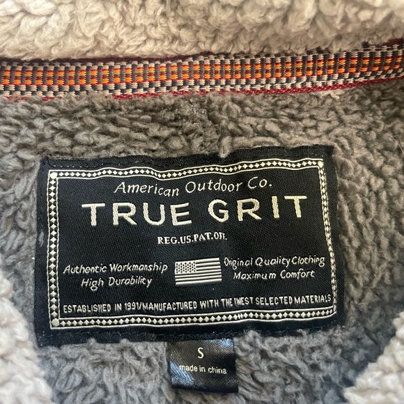 True Grit Pullover jacket - Picture 2 of 3